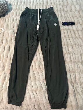 Men’s YoungLA Lounge Pants Joggers Army Green never worn Small